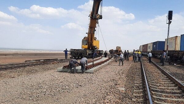 خداحافظی با محدودیت سرعت در ایستگاه خاتونآباد راهآهن هرمزگان هرمزگان خانی آباد