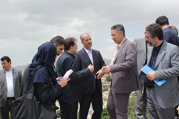 مدیرعامل شرکت بازآفرینی شهری ایران از پروژههای بازآفرینی همدان بازدید کرد/اعلام آمادگی شرکت بازآفرینی برای بازسازی مسجد محله حصار همدان