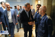 ببینید | تجلیل از کارگران مشغول خدمت در وزارت راه و شهرسازی