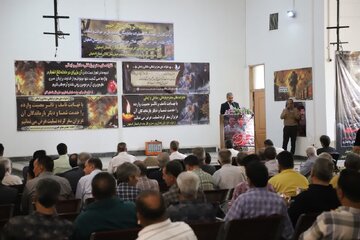 ببينيد | برگزاری مراسم گلریزان کمک به خانواده‌های قربانیان و مصدومان جامعه حمل‌ونقل جاده‌ای استان اصفهان در حادثه اسکله شهید رجایی بندرعباس