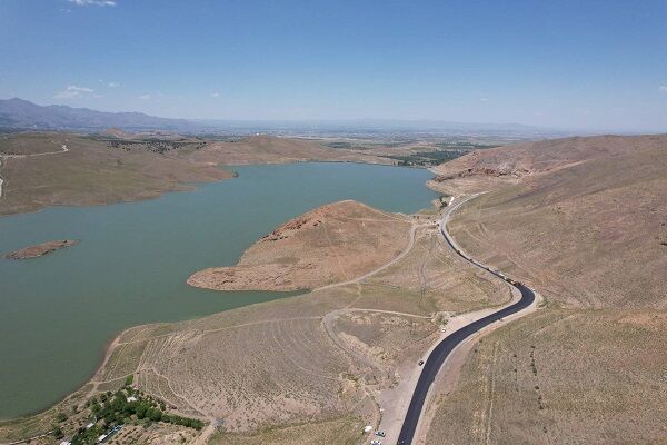 ویدئو| عملیات تعریض، بهسازی و روکش آسفالت محورگردشگری سد اکباتان به روستای تفریجان تعریض محور گردشگری اکباتان- ارزانفود برای تسهیل تردد (استان همدان)