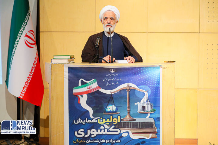 وزیر راه و شهرسازی یکی از وزرای پرکار دولت است/پشتیبانی معاونت حقوقی ریاست‌جمهوری برای پیشبرد قراردادهای کریدوری بین‌المللی