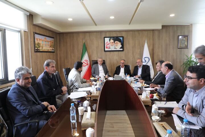 تامین قیر مورد نیاز پروژه های راهسازی منطقه آزاد ماکو  جلسه پیگیری اجرای تفاهمنامه همکاری با منطقه آزاد ماکو