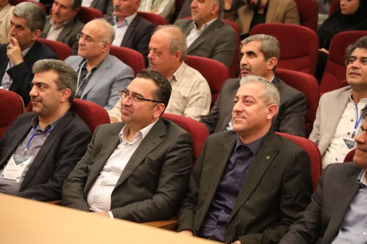 حضور دکتر حبیب اله طاهرخانی معاون مسکن و ساختمان وزیر راه و شهرسازی در دومین کنفرانس ملی مهندسی زیرساخت ها در ارومیه