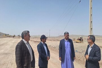 ببینید| بازدید مدیرکل راه و شهرسازی سیستان و بلوچستان به همراه نماینده مردم حوزه انتخابیه خاش در مجلس از عملیات ساخت بزرگراه زاهدان–خاش
