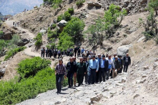 بازدید میدانی مسئولان کشوری و استانی از پروژه‌های عمرانی و راه‌های روستایی شهرستان اردل در چهارمحال‌وبختیاری