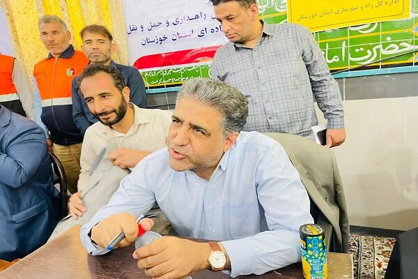 تشکیل میز خدمت و پاسخگویی به مراجعان در مصلای نماز جمعه هویزه