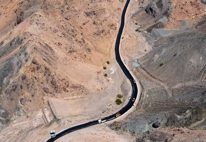 بهسازی و آسفالت راه روستایی زمان آباد شهرستان بیرجند در استان خراسان جنوبی