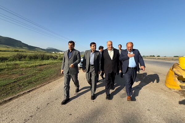 ببینید | بازدید مدیرعامل شرکت ساخت و توسعه زیربناهای حمل‌ونقل از پروژه‌های راهسازی شرق گلستان