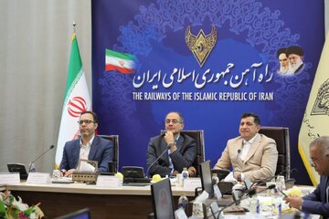 ببینید | نشست پودمان آموزشی مدیران توسعه منابع سازمان های تابعه وزارت راه و شهرسازی در محل شرکت راه آهن جمهوری اسلامی ایران