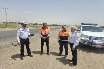 بازدید مشترک رئیس اداره راهداری و حمل‌ونقل جاده‌ای شهرستان گرمسار به همراه پلیس راه از محورهای روستایی شهرستان گرمسار