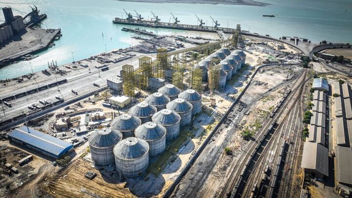 پیشرفت ۹۳ درصدی پایانه مکانیزه غلات شماره ۲ بندر امام(ره) پایانه مکانیزه غلات