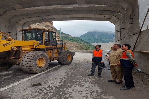 ویدئو | آغاز اجرای عملیات نصب گالری پیشساخته در سطح محور ارتباطی کندوان در حوزه استحفاظی استان مازندران محدوده کمرزرد ( فاز دوم به طول ۱۶۰ متر ) مازندران