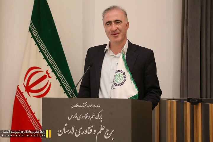 غلامرضا کاظمیان، معاون شهرسازی و معماری وزارت راه و شهرسازی، در نشست علمی تخصصی میراث تاریخی کهن‌شهر لار و آینده توسعه شهری