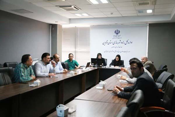 بررسی طرح باز تنظیم تراکم ساختمانی شهر آبیک قزوین