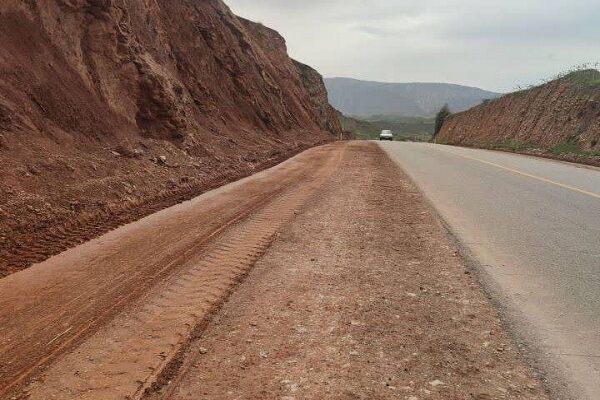 شانه سازی ۷۰ کیلومتر از محورهای مواصلاتی شهرستان معمولان  در استان لرستان شانه سازی