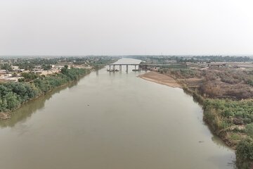 بینید | تداوم عملیات اجرایی احداث پل عنافچه بر روی رودخانه کارون در خوزستان