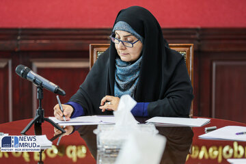 فرزانه صادق مالواجرد وزیر نوشتن