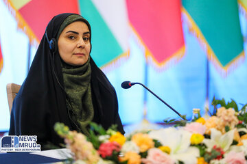 فرزانه صادق مالواجرد وزیر پرتره