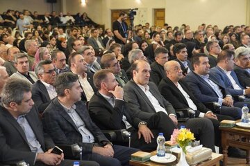 ببینید| حضور معاونین مسکن و ساختمان و معماری و شهرسازی استان اصفهان در آیین بزرگداشت روز معمار