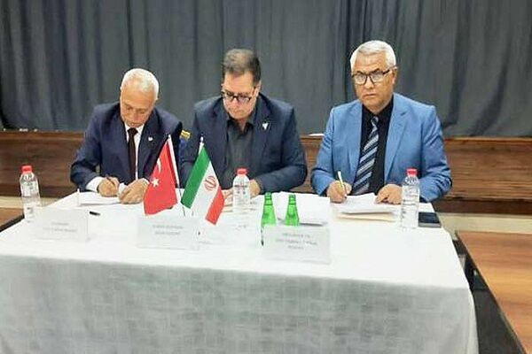 امضای تفاهم‌نامه همکاری در چهل‌وهفتمین نشست مرزی راه‌آهن‌های ایران و ترکیه