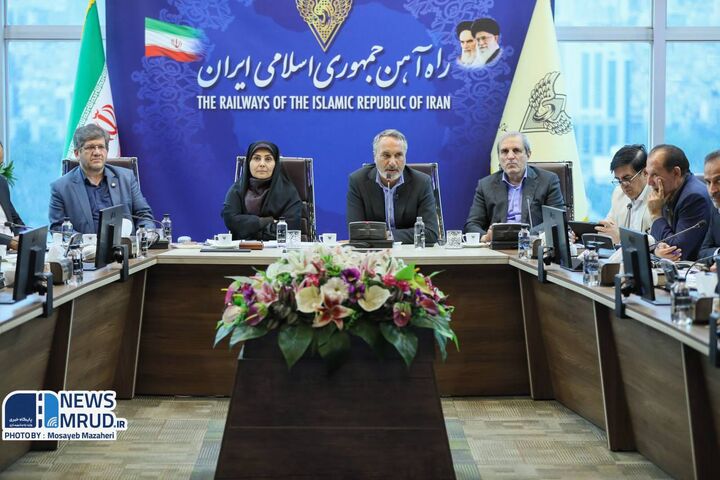 ببینید | نشست هم‌ اندیشی وزیر راه و شهرسازی با اعضای کمیسیون عمران مجلس شورای اسلامی
