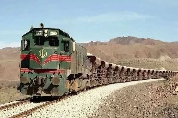 کلیپ برخورد خودروی جیپ با قطار مربوط به سال ۱۴۰۲ است