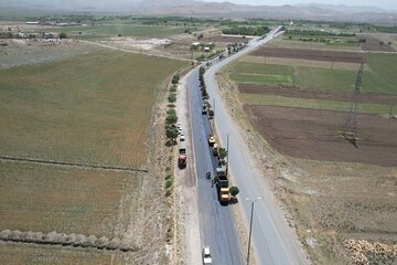 آغاز عملیات اجرایی روکش آسفالت محور اسلام‌شهر آق‌گل – خردمند در آستانه اربعین حسینی