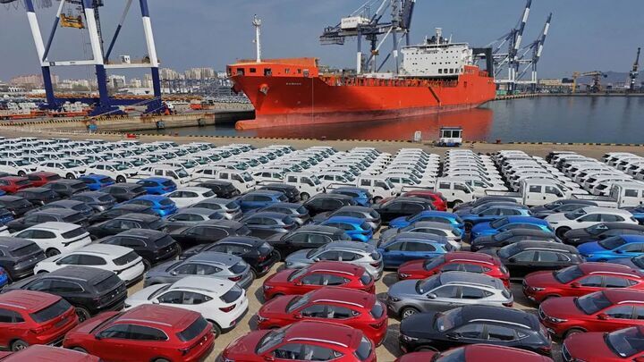 Five Global Car Carrier Lines Begin Transit Operations via Sirik Port