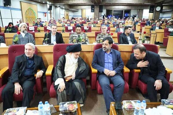 غلامحسین کریمی