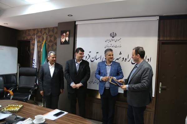 تفاهم نامه ساخت ۷ مدرسه جدید و تکمیل ۵ مدرسه نیمه کاره در استان قزوین امضا شد