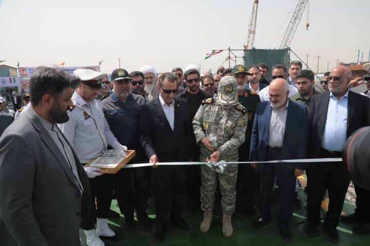 الحاق ۱۳ فروند انواع شناور خدماتی به سازمان بنادر ودریانوردی/ بهره‌برداری از ۱۱ دستگاه تجهیزات ایمنی و بندری به ارزش ۳ همت