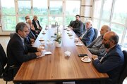ببینید|دیدار جمعی از خانواده معظم شهداء و پیشکسوتان انقلاب اسلامی استان البرز با مدیر کل راهداری و حمل و نقل جاده‌ای استان البرز