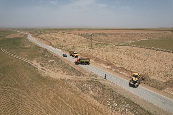 ویدئو |تعریض و شانه سازی محور گردشگری روستای قلعه جوق در همدان ویدئو |تعریض و شانه سازی محور روستایی (گردشگری) قلعه جوق