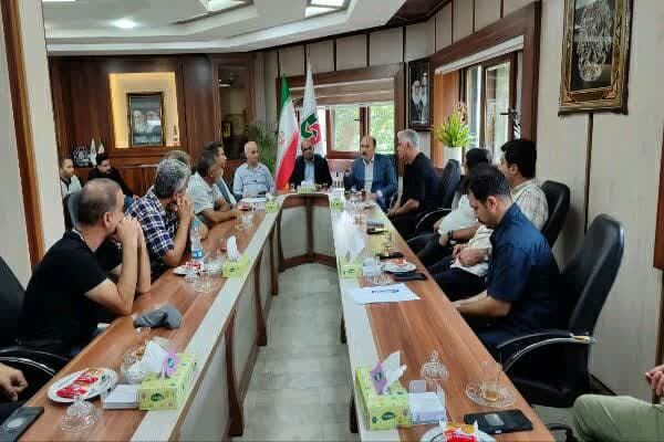 دیدار مدیرکل راهداری و حمل‌ونقل جاده‌ای گیلان با رانندگان حمل‌ونقل کالا