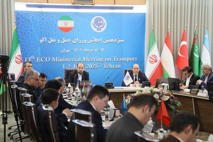 بررسی توسعه کریدورهای ریلی و جادهای کشورهای عضو اکو  نشست