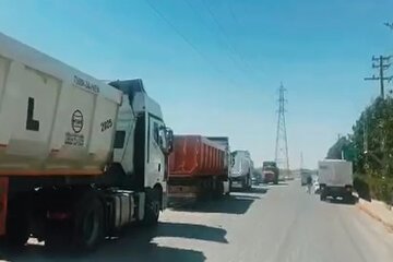 ویدیو|فعالیت رانندگان بخش حمل‌و‌نقل کالای استان البرز