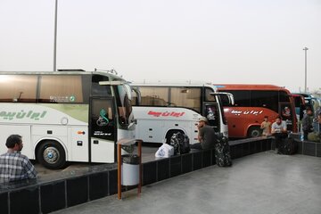 حدود ۶ هزار نفر زائر از استان كرمان  بوسیله ناوگان حمل ونقل مسافربری جاده ای برای مراسم ارتحال امام (ره) اعزام شدند