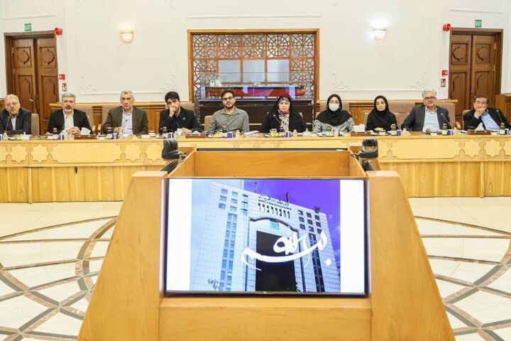 نشست شورای معاونین وزیر راه و شهرسازی با محوریت پروژههای
هفته دولت و سفرهای استانی نشست شورای معاونین وزیر راه و شهرسازی با محوریت پروژههای هفته دولت و سفرهای استانی