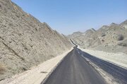 آسفالت ۶/۵ کیلومتر از راه‌های روستایی در دهستان سیاهو  استان هرمزگان