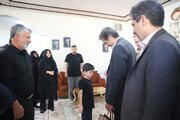 ببینید | دیدار مدیرکل راهداری استان اصفهان با خانواده‌های رانندگان جان‌باخته ناوگان حمل‌ونقل کالای استان در حادثه بندر شهید رجایی