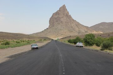 اصلاح و رفع نقطه حادثه خيز محور سيرجان-شهربابك در استان كرمان در دستور كار قرارگرفت