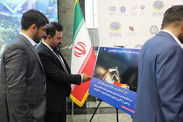 بازدید سرمایه‌گذاران از ظرفیت‌های سرمایه‌گذاری اداره کل راه و شهرسازی آذربایجان‌غربی در محل همایش بین‌المللی فرصت‌های سرمایه‌گذاری آذربایجان‌غربی