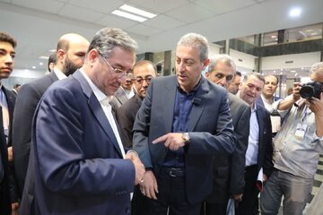 بازدید سرمایه‌گذاران از ظرفیت‌های سرمایه‌گذاری اداره کل راه و شهرسازی آذربایجان‌غربی در محل همایش بین‌المللی فرصت‌های سرمایه‌گذاری آذربایجان‌غربی