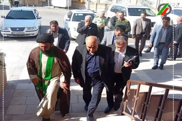 بازدید مدیرعامل شرکت ساخت و توسعه زیربناهای حمل‌ونقل از زیرساخت‌های شهرستان آبدانان/ تاکید بر تسریع در توسعه زیرساخت‌های ایلام