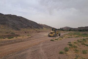 تسطیح محورهای روستایی خراسان جنوبی.jpg