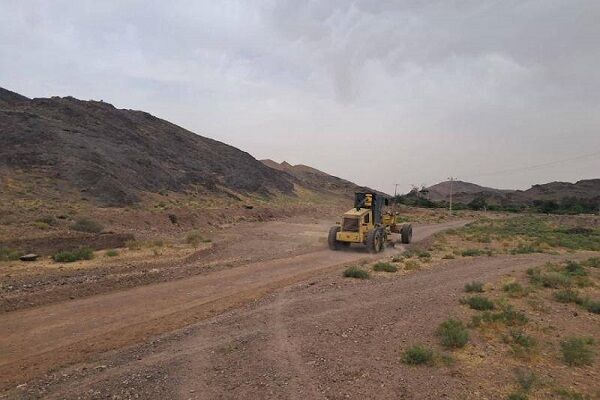 ببینید| تسطیح محورهای روستایی خراسان جنوبی
