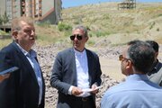 بازدید پیمان آرامون مدیرکل راه وشهرسازی آذربایجان‌غربی از سایت مسکن مهر جهت احداث مسجد