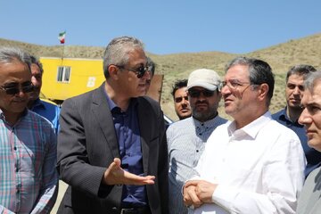 عملیات راهسازی در محور سلماس - خوی در حال حاضر در قطعه ۴ در دست اجراست
