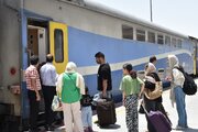 ببینید| خدمت‌رسانی ایستگاه راه آهن و پایانه‌های حمل و نقل به مسافران در استان سمنان